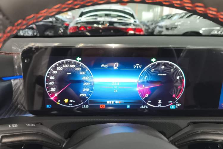 Used Mercedes-Benz A-Class 2025 A 200 L Fashion Model
