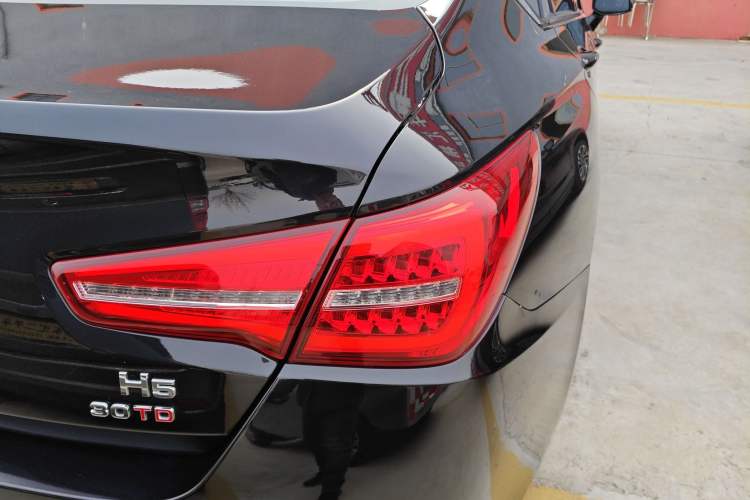 Used Hongqi H5 2019 30TD Dynamic Edition
