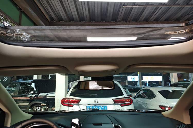 Used Ford Edge 2016 EcoBoost 245 Two-Wheel-Drive Titanium 7-Seater
