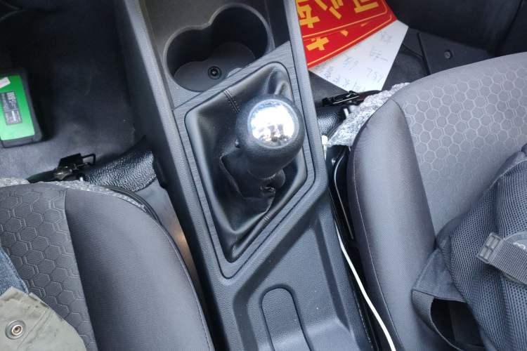 Used Chana Ruixing M60 2023 1.5L GDI Comfort-Class Passenger Vehicle 6/7 Seats
