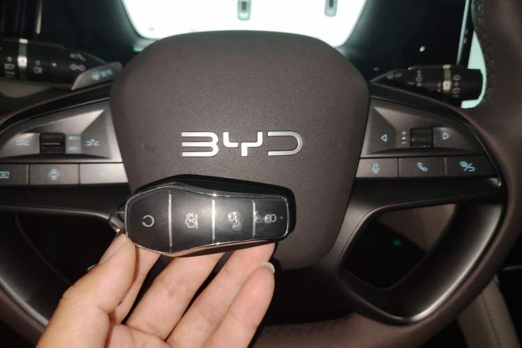 Used BYD Song PLUS New Energy 2025 EV Intelligent Driving Version 520km Premium Model
