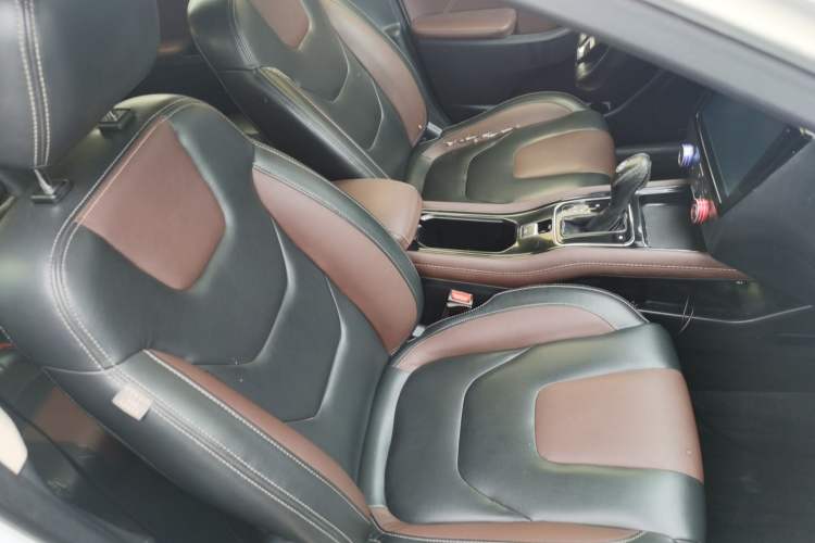 Used Dongfeng Fengon 580 2016 Revised Version 1.5T CVT Luxury Edition
