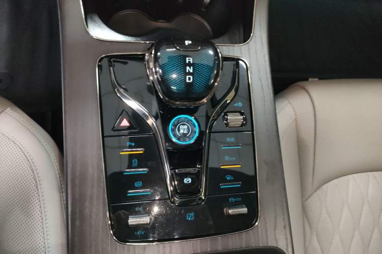 Used BYD Han 2024 DM-i Glory Edition 121KM Premium Model
