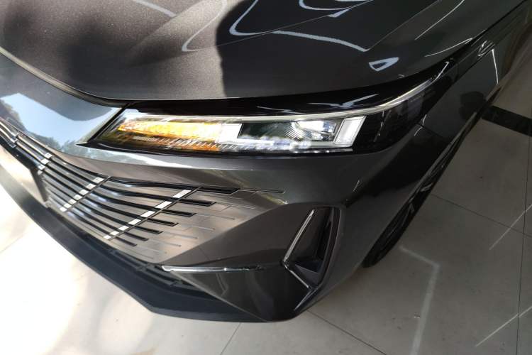 Used Changan Eado 2025 Blue Whale 1.5T 500Bar Prestige Model