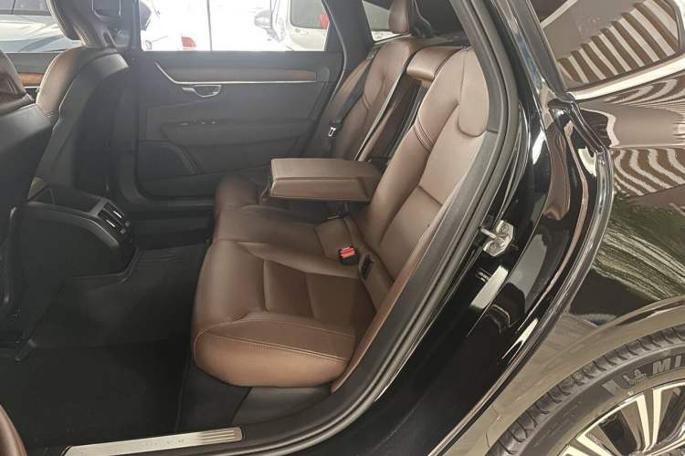 Used Volvo S90 2022 B5 Zhiyi Luxury Edition
