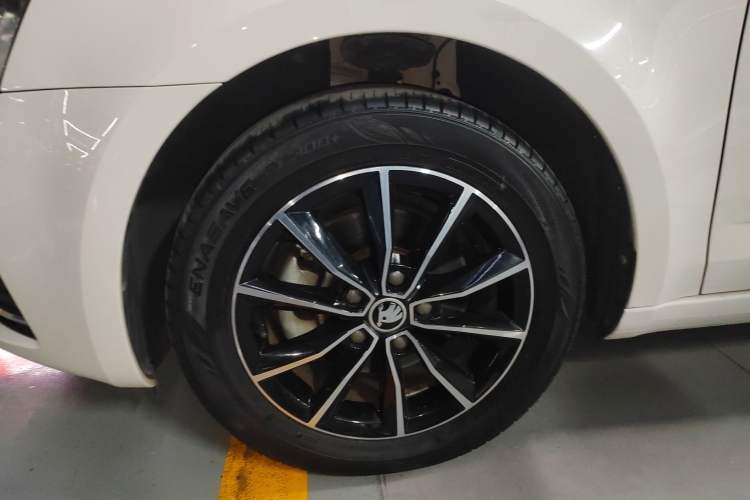 Used Skoda Octavia 2017 1.6L Automatic Smart Drive Edition
