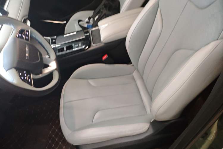 Used Venucia V DD-i 2023 110 km iE Version
