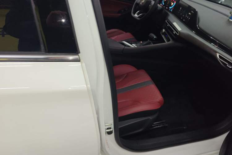 Used Changan Eado 2021 PLUS Blue Whale NE 1.4T GDI DCT Prestige Model