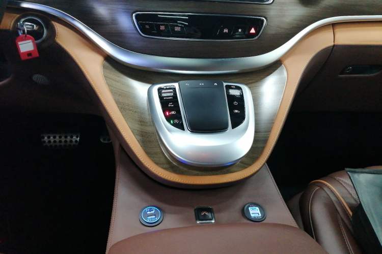 Used Mercedes-Benz V-Class 2020 V 260 L Long-wheelbase Luxury Edition