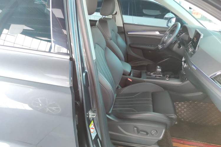 Used Audi Q5L 2022 40T Luxury Dynamic Model
