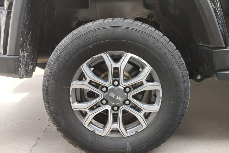 Used  BJ40 2023 2.0T Automatic Four-Wheel Drive Urban Hunter Edition Prestige Version
