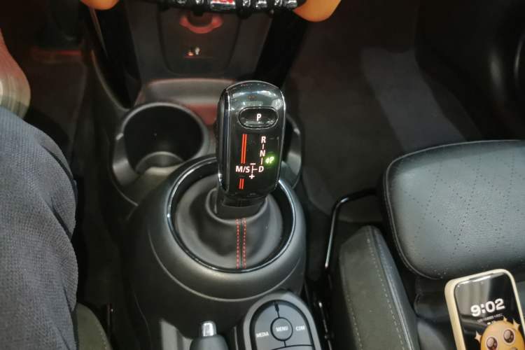 Used  MINI 2018 2.0T COOPER S Classic Edition Five-Door Version
