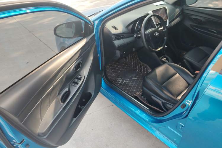 Used Toyota YARiS L 2019 1.5E CVT Dynamic Edition China VI compliant