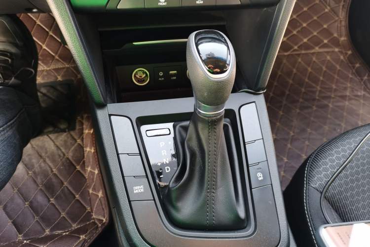 Used Hyundai Elantra 2018 1.4T Dual-Clutch Xuan Dong · Dynamic Edition
