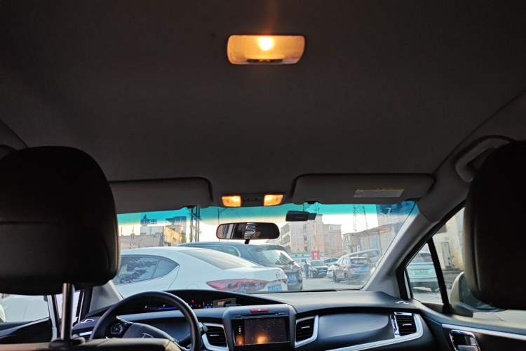 Used Honda Jade 2013 1.8L automatic Comfort version 5 seats
