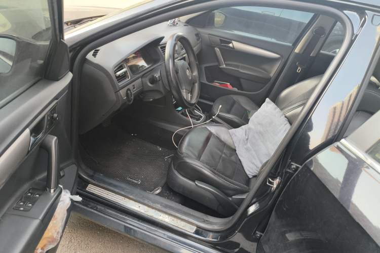 Used Volkswagen Lavida 2013 Restyled Classic 1.6L Automatic Comfort Edition