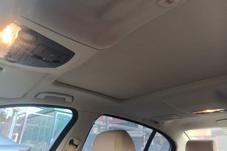 Used BMW 5 Series 2014 525Li Luxury Design Package
