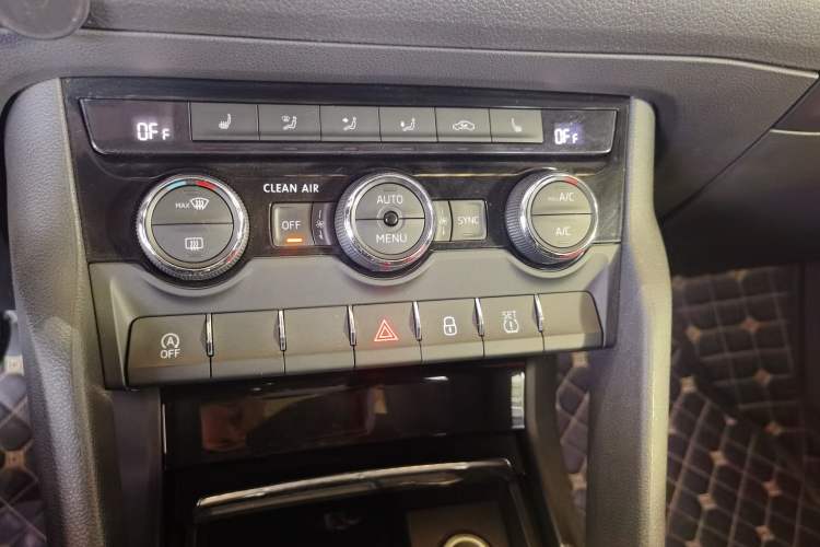 Used Skoda Kodiaq 2018 Facelifted TSI330 5-Seater Two-Wheel-Drive Luxury Enjoyment Edition
