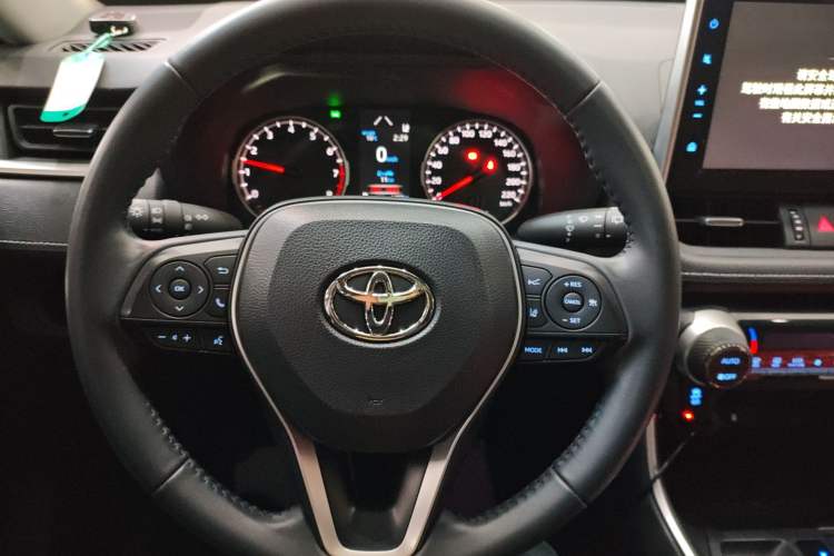 Used Toyota Wildlander 2022 2.0L CVT Two-Wheel Drive Luxury Edition
