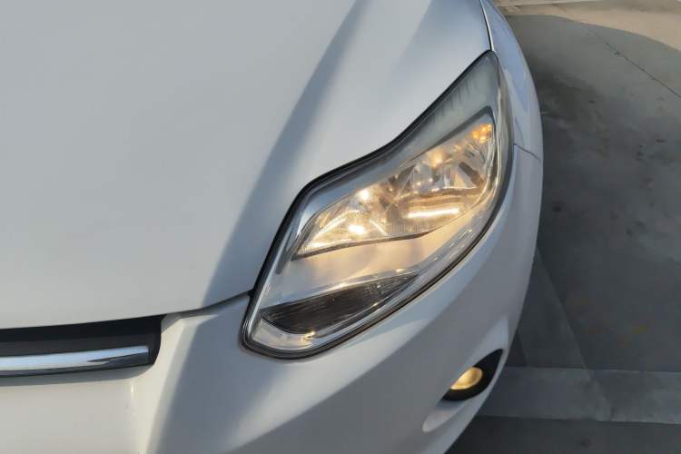 Used Ford Focus 2012 Sedan 1.6L Automatic Comfort Model
