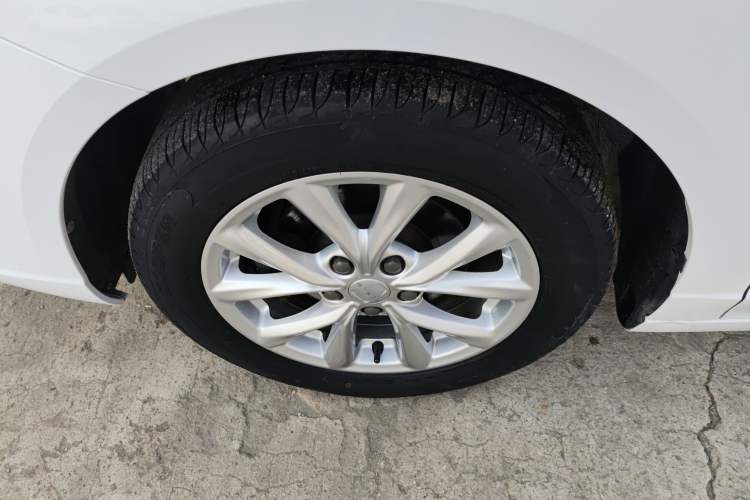 Used Roewe i5 2019 1.5L Manual 4G Connect Luxury Edition
