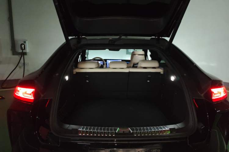 Used BYD Song L EV 2024 662 km Excellence Version
