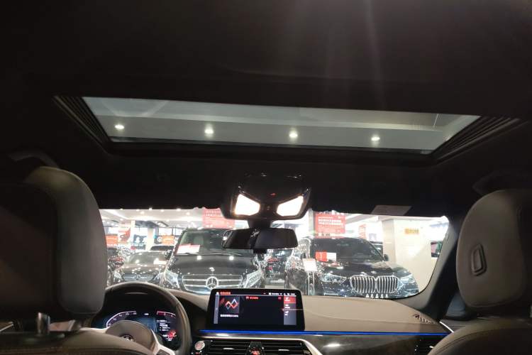 Used BMW 5 Series 2022 525Li M Sport Package