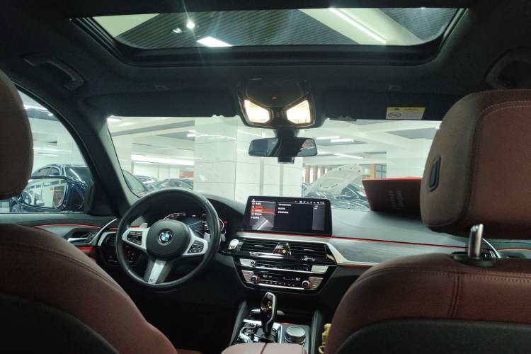 Used BMW 5 Series 2021 530Li Leading Model M Sport Package
