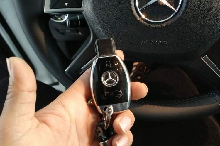 Used Mercedes-Benz M-Class 2014 ML 320 4MATIC