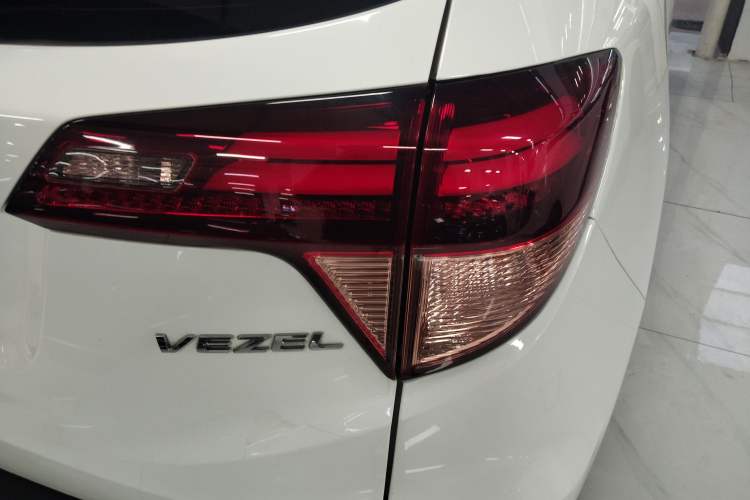 Used Honda Vezel 2017 1.8L CVT Two-Wheel Drive Luxury Model
