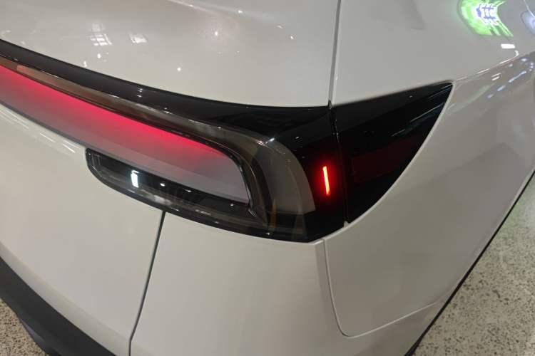 Used Tesla Model Y 2025 Rear-Wheel Drive First Edition