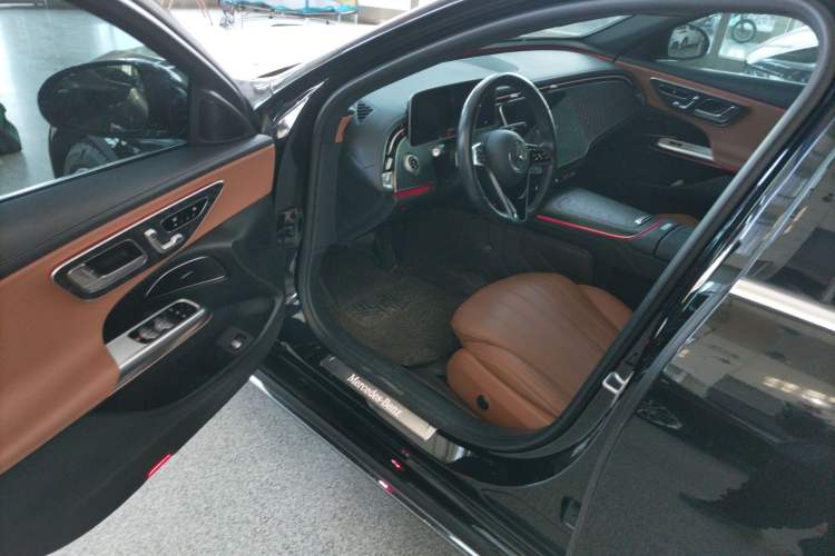 Used Mercedes-Benz E-Class 2024 E 300 L Stylish Model
