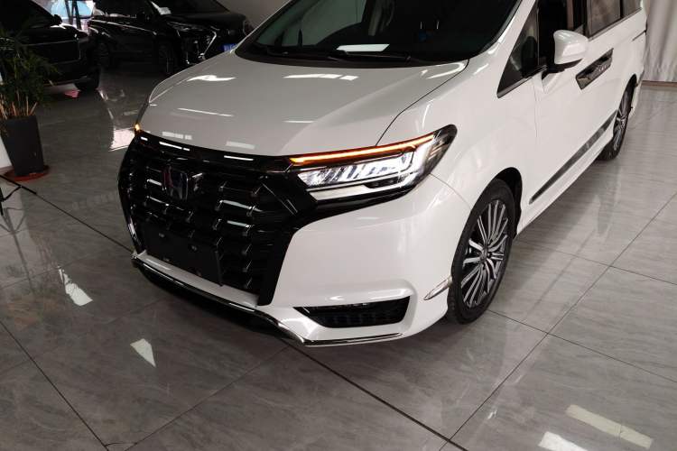 Used Honda Elysion 2022 2.0L eHEV Luxury First Edition
