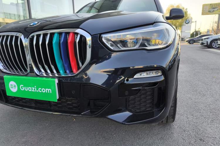 Used BMW X5 2021 xDrive40i Luxury Model with M Sport Package
