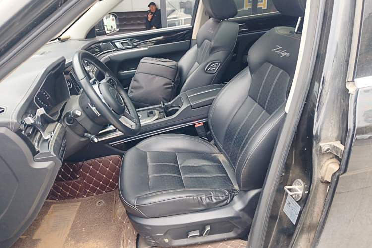 Used Zotye T700 2017 1.8T Dual-Clutch Luxury Model
