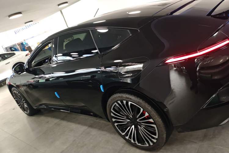 Used  12 2025 Ultra Extended-Range Edition