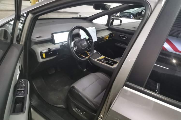 Used AION Y 2022 70 Tech Edition Lithium Iron Phosphate
