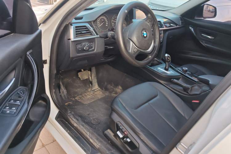 Used BMW 3 Series 2016 316i Fashion Model
