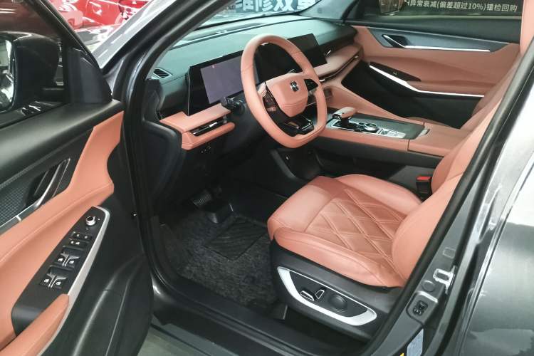 Used Changan CS75 PLUS 2023 3rd Generation 1.5T Automatic Prestige Model
