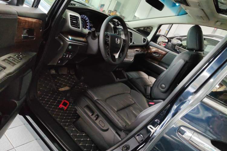 Used Honda Odyssey 2015 2.4L Smart Edition