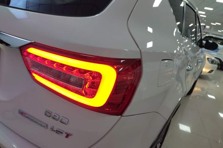 Used Dongfeng Fengon 580 2016 1.5T Manual Luxury Version