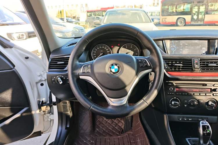 Used BMW X1 2015 sDrive18i Fashion Upgrade Edition
