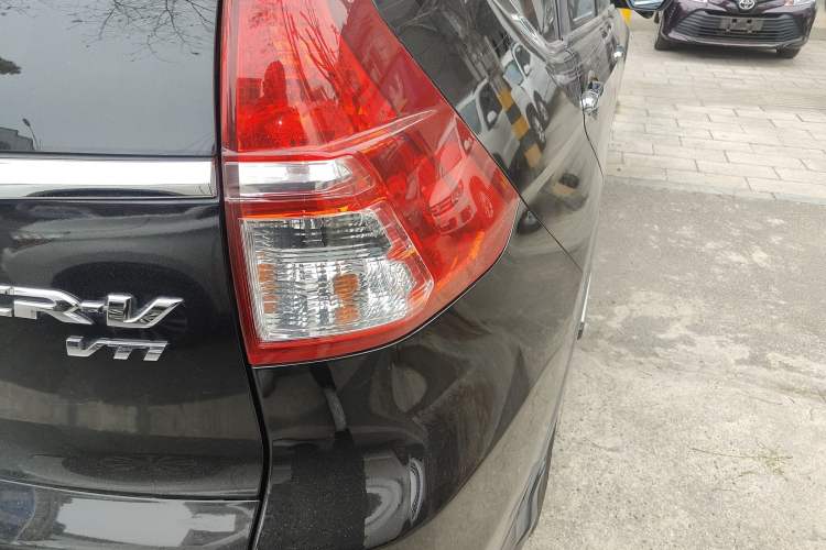 Used Honda CR-V 2015 2.4L two-wheel drive luxury version
