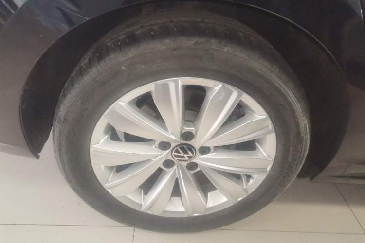 Used Volkswagen Passat 2020 Facelift 330TSI Elite Edition China VI Standard