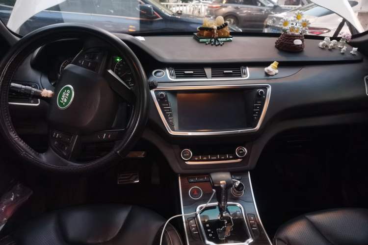 Used Land X7 2015 2.0T Panoramic Prestige Edition
