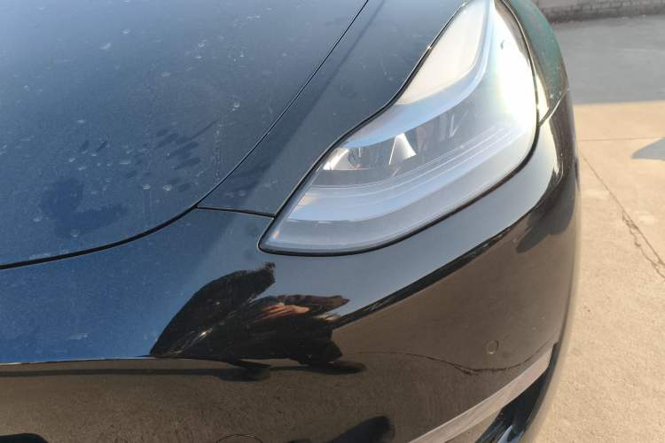 Used Tesla Model Y 2023 Long-Range All-Wheel-Drive Version
