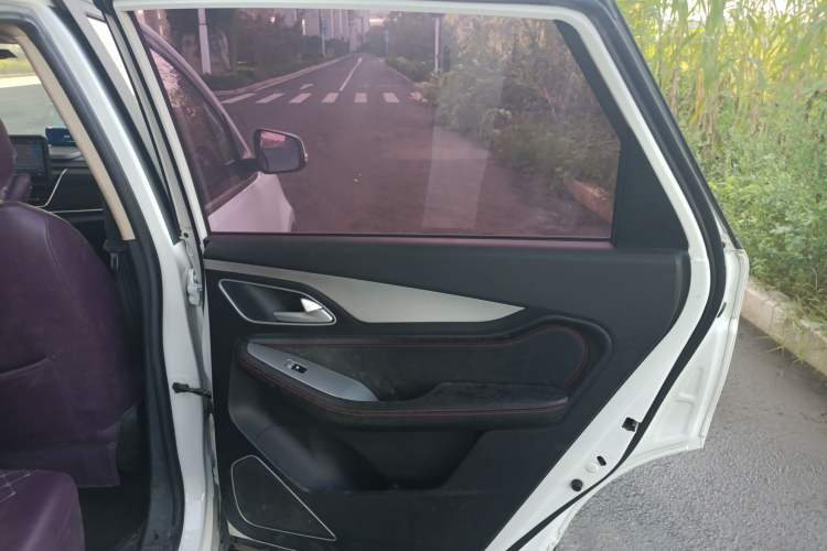 Used Baojun 560 2017 1.5T Manual Comfort Version 7 Seats