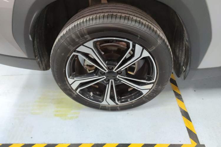 Used  L7 2025 EM-i 115km Exploration+ Edition