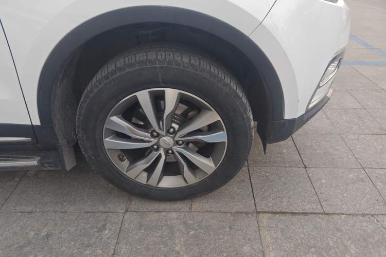 Used Geely Auto Emgrand X7 Sport 2016 2.0L Manual Smart Connect Version