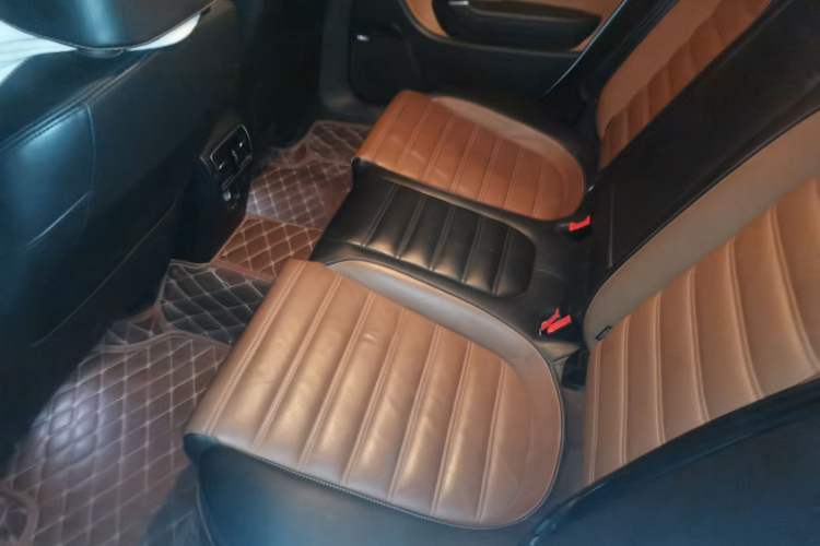 Used Volkswagen FAW-Volkswagen CC 2015 1.8TSI Luxury Model
